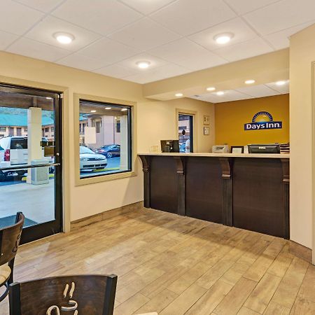 Days Inn By Wyndham Cherokee Near Casino Kültér fotó