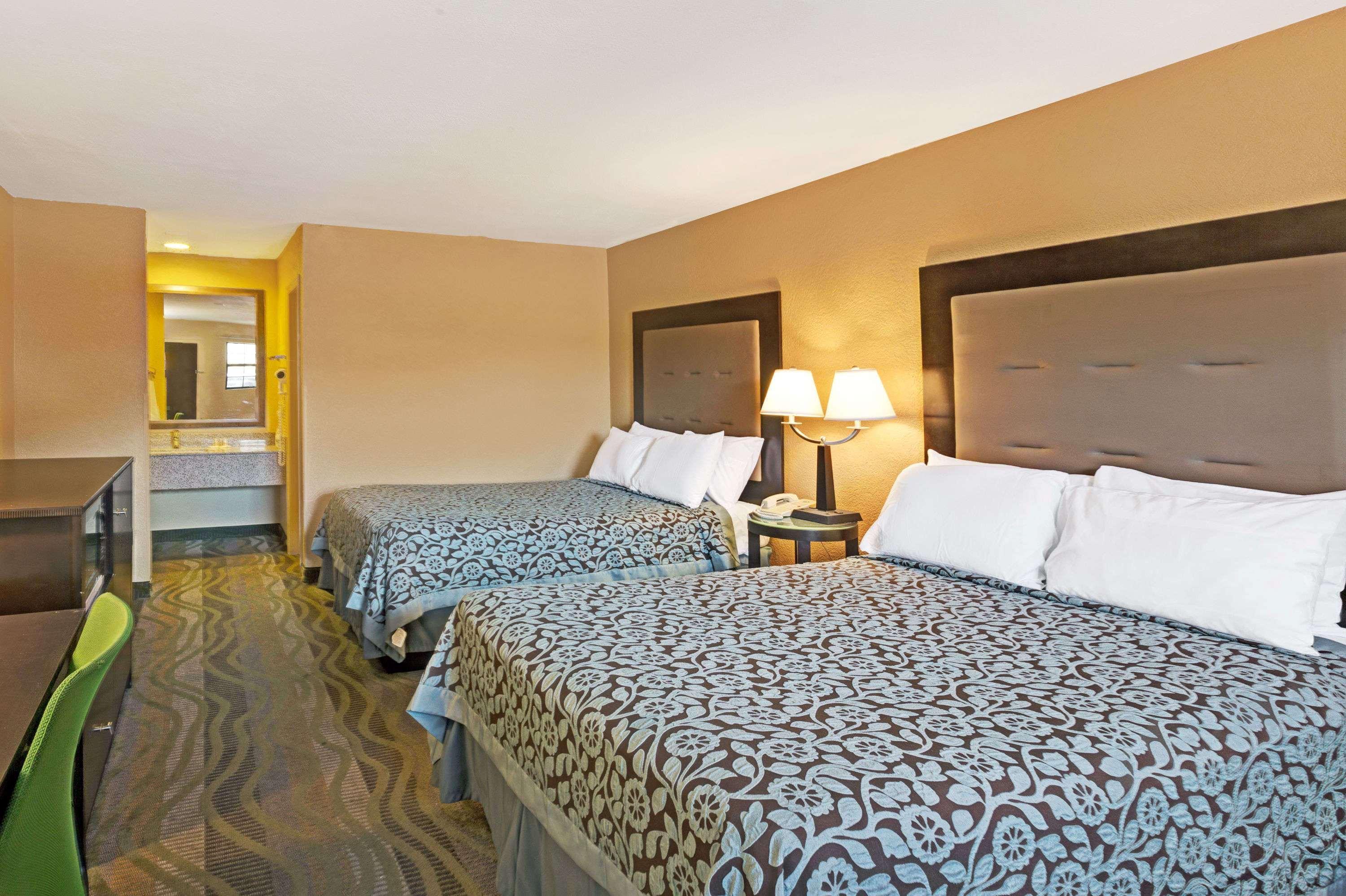 Days Inn By Wyndham Cherokee Near Casino Kültér fotó