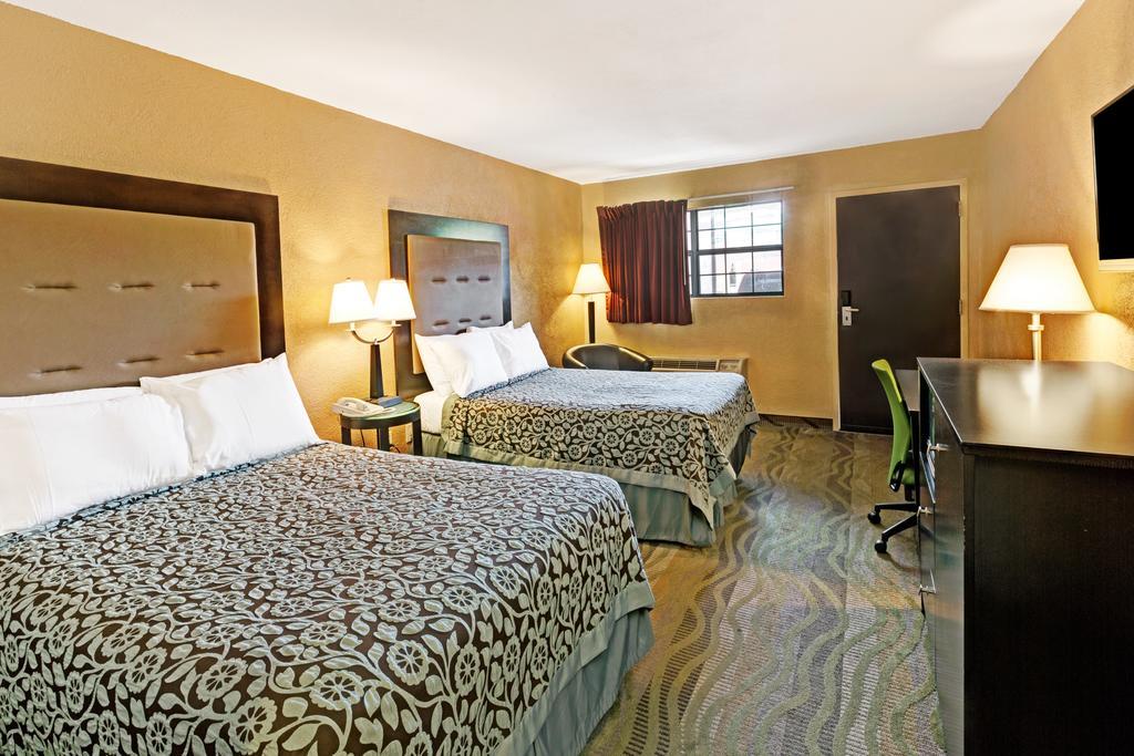 Days Inn By Wyndham Cherokee Near Casino Szoba fotó