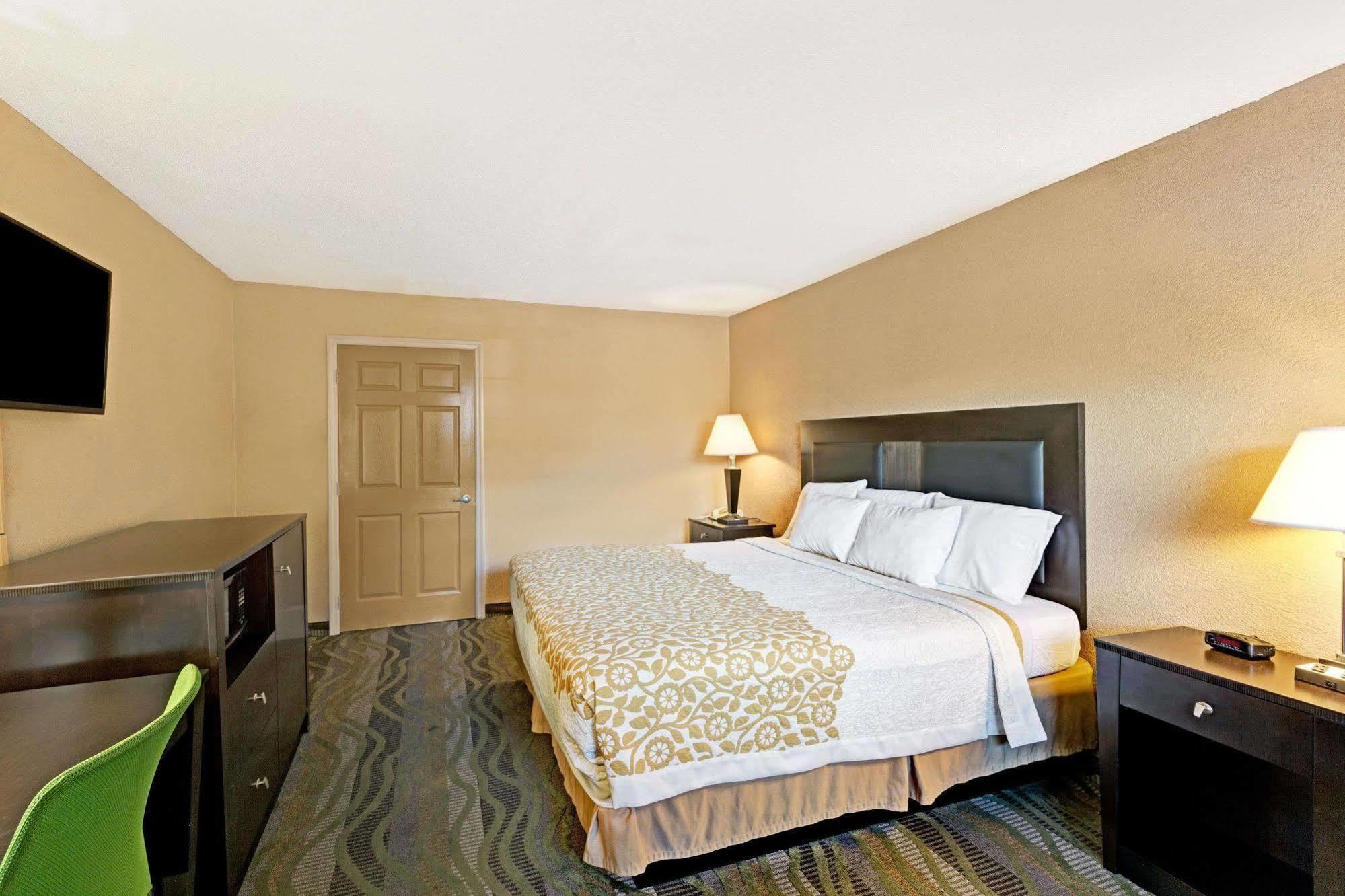 Days Inn By Wyndham Cherokee Near Casino Kültér fotó